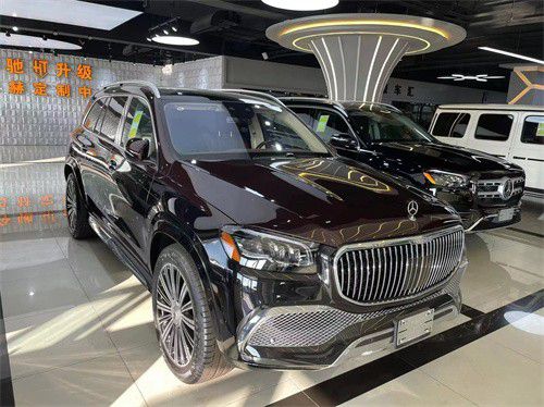 迈巴赫GLS600奢华越野实力挑战库里南(图2)
