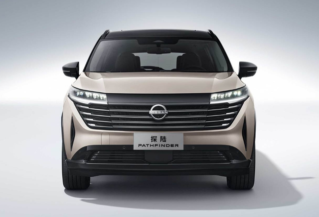两驱版+6座7座可选日产探陆新增车型上市限时2198万元起(图2)