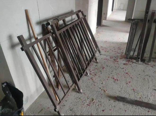 封了一次阳台窗我终于明白了断桥铝窗和系统窗的区别！(图19)