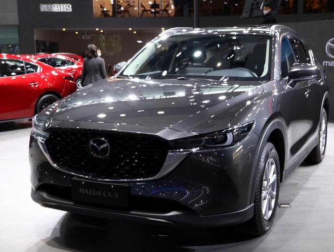 12万多买合资紧凑级SUV20L配6AT马自达你让本田CR-V咋卖？(图2)