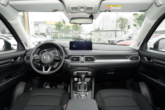 12万多买合资紧凑级SUV20L配6AT马自达你让本田CR-V咋卖？(图5)