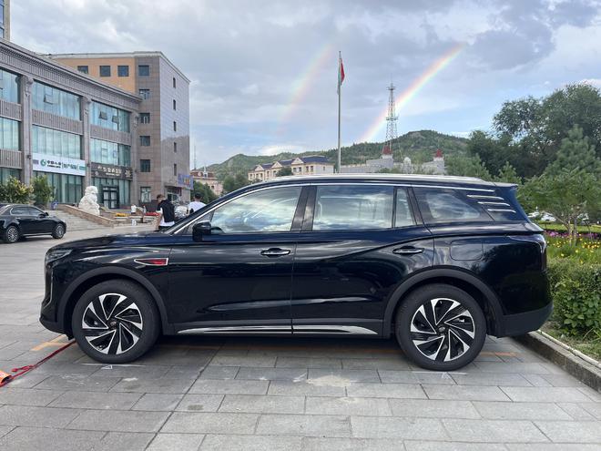 预售价3158万元起红旗HS7PHEV开启预售(图8)