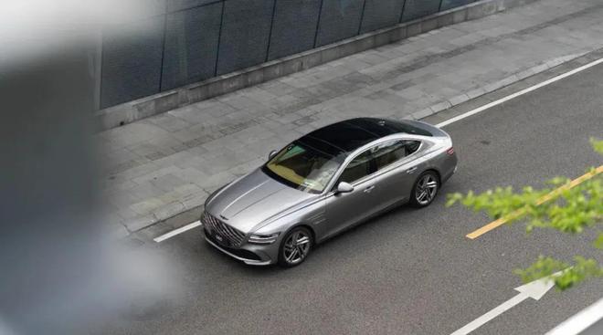 试完这车感觉像吃了顶级韩牛(图9)