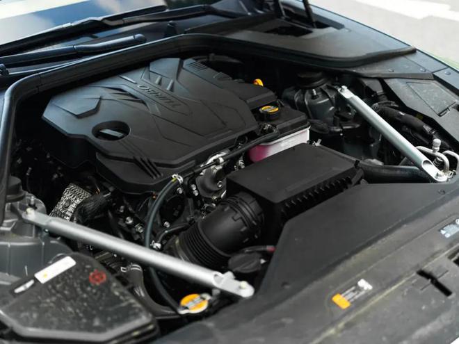 试完这车感觉像吃了顶级韩牛(图10)