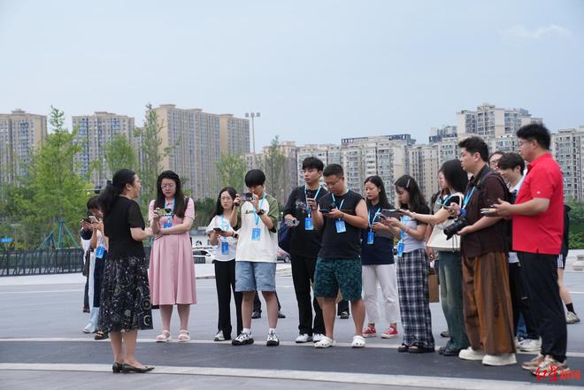 讲好蜀道故事从这里出发！“媒体蜀道行”活动在成都启动(图4)