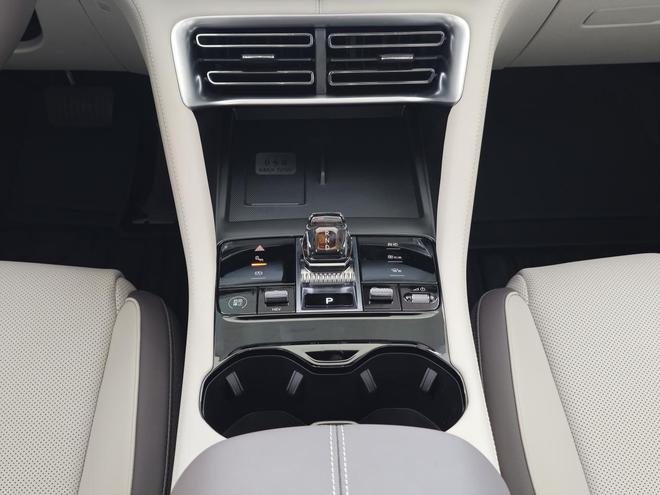续航1500km、油耗3字头比亚迪新款宋PLUSDM-i到店实拍(图7)