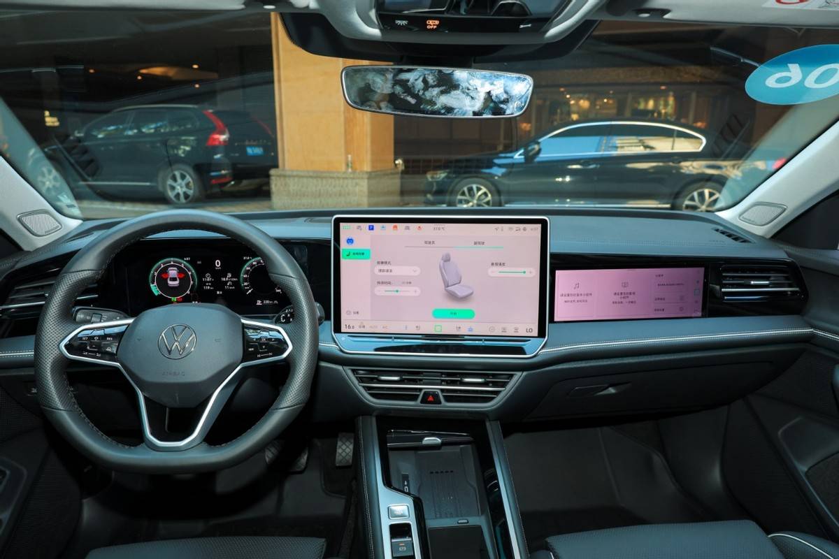 「驭鉴」时代标杆一汽-大众中南区全新一代迈腾媒体品鉴会圆满结束(图6)