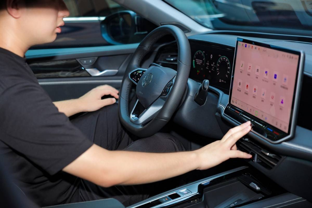 「驭鉴」时代标杆一汽-大众中南区全新一代迈腾媒体品鉴会圆满结束(图7)