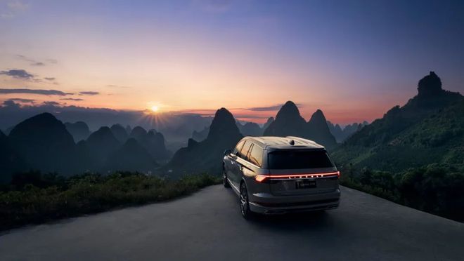 “陆上专机”飞上云端全新林肯飞行家以“大器、惬意、静谧、刚劲、守护”尽显优雅从容(图10)