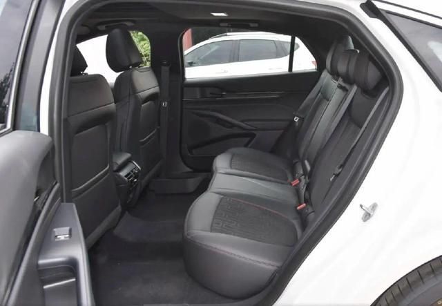 15万预算这3款合资轿车总有一款适合你(图5)