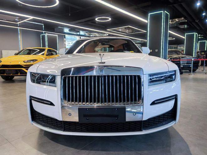 劳斯莱斯古思特白橘加长版特价出售458万