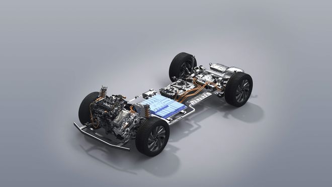 成都车展豪华SUV如何选？25万级的红旗HS7PHEV让人茅塞顿开(图3)