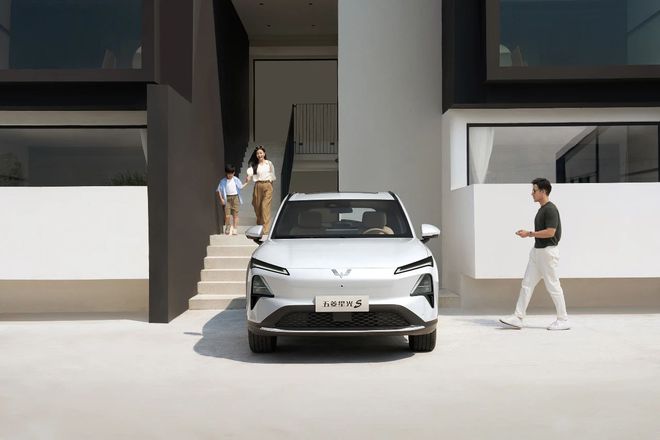 五菱星光S上市5款车型选哪款最实惠？(图10)