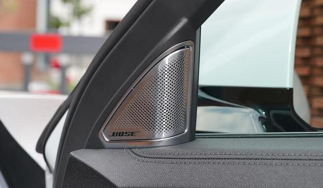 领克09五座版终于来了!限时价2128万、配四驱这回销量要涨?(图17)