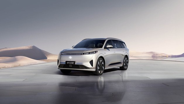 陆毅空降东风奕派直播间海量福利派送(图5)