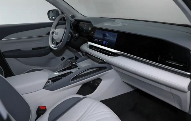 长途高速最舒适的SUV跌到115万+顶级隔音油耗仅43升(图3)