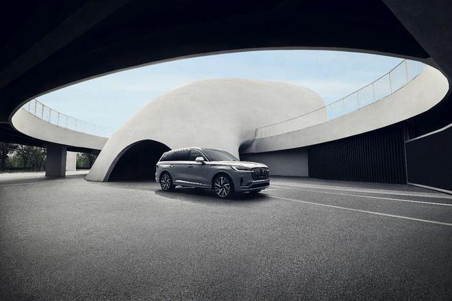 全新林肯飞行家上市四款车型怎么选？(图2)