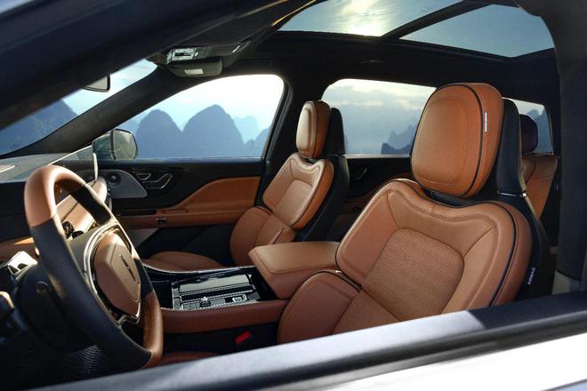 全新林肯飞行家上市四款车型怎么选？(图3)