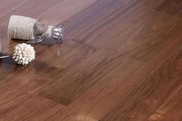 隔音材料的进步静谧地板营造宁静家居。(图2)