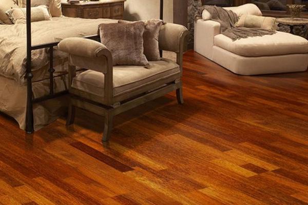 隔音材料的进步静谧地板营造宁静家居。