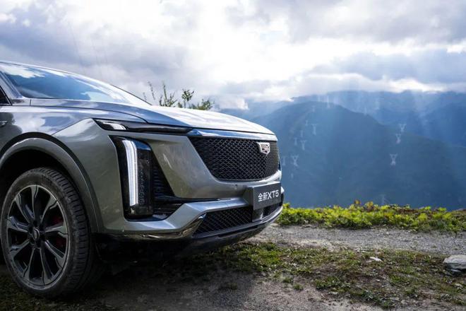 首试凯迪拉克全新XT5：平顺超预期、舒适下限高2799万买大满配真赚了(图2)