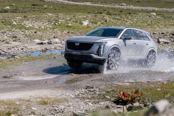 首试凯迪拉克全新XT5：平顺超预期、舒适下限高2799万买大满配真赚了(图15)