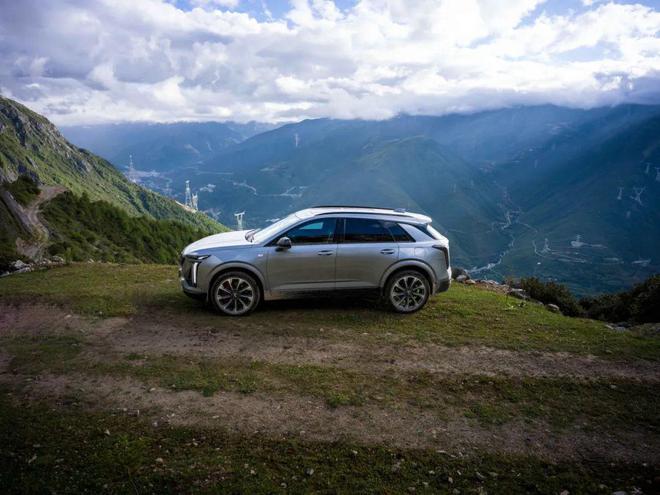 首试凯迪拉克全新XT5：平顺超预期、舒适下限高2799万买大满配真赚了(图16)