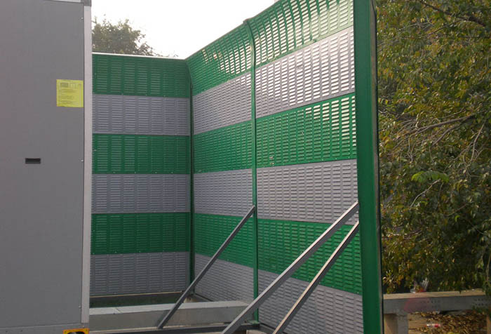 隔声屏障降噪的三种方法：隔音吸音消音