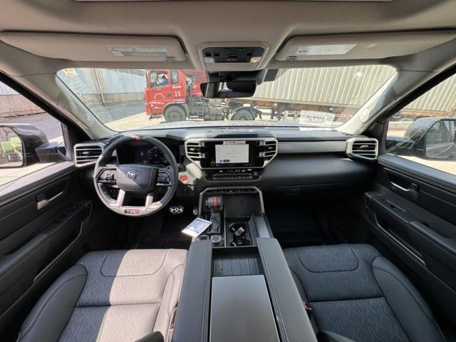 人在天涯四驱混动23新款丰田红杉火爆上市(图5)