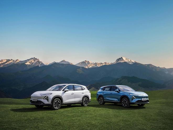 只要998万插混大空间SUV带回家五菱星光S硬扛10万级新能源市场