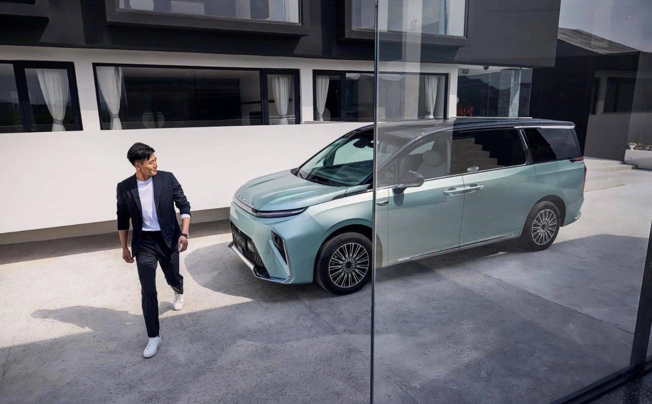 大家9超混VS腾势D9DM-i：谁能让你在30万预算内开上豪华MPV？(图3)