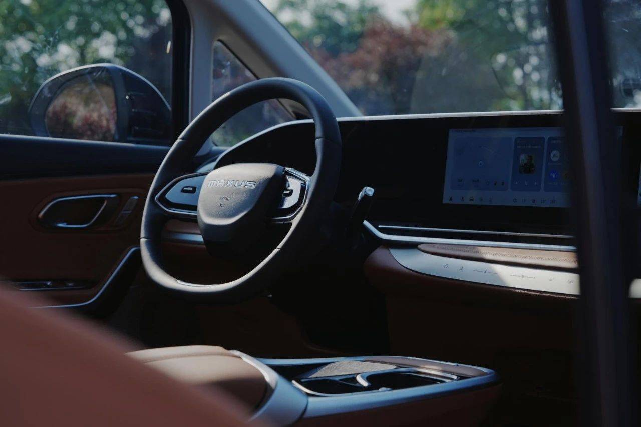 大家9超混VS腾势D9DM-i：谁能让你在30万预算内开上豪华MPV？(图21)