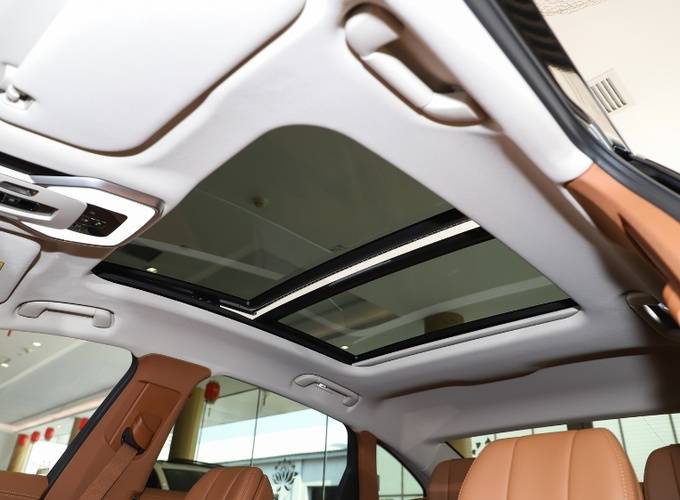 红旗H9：董明珠青睐的“中国造”豪华轿车魅力何在？(图5)