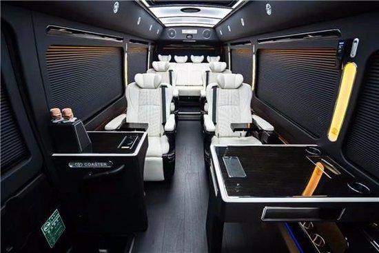 24款丰田考斯特11-23座豪华商务大巴私人订制港口现车(图5)