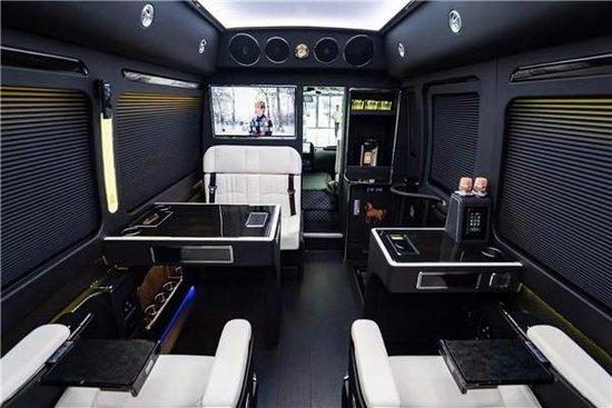 24款丰田考斯特11-23座豪华商务大巴私人订制港口现车(图3)