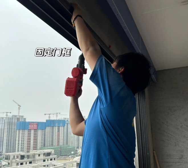 幸亏没听劝坚持用推拉门封阳台后我家都在小区出名了！(图7)