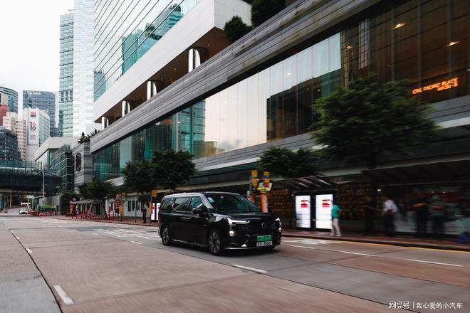 沃尔沃EM90保姆车——新时代香港豪门的尊贵座驾(图4)