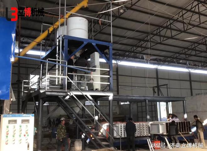 隔音墙板挤压机(图3)