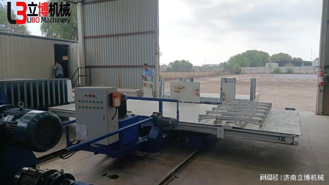 水泥发泡墙板设备(图3)