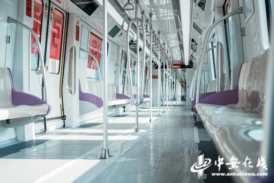合肥轨道6号线一期首列车正式亮相(图2)