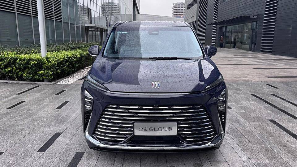 全新别克GL8换四条胎还是30万最舒适MPV赛那会再降价？(图7)