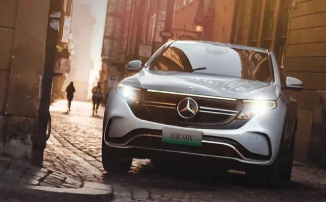 奔驰终于认怂一口气狂降40万一路跌至22万(图3)