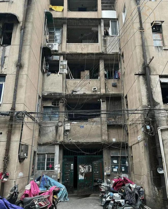 2025老旧预制板楼“全面拆迁”?(图2)