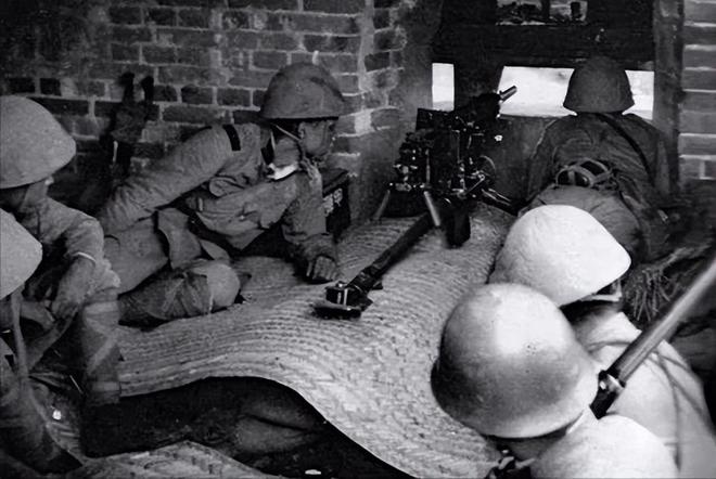 山东一家5代人住日军炮楼58年因墙体太厚耗费20年才通上暖气(图4)