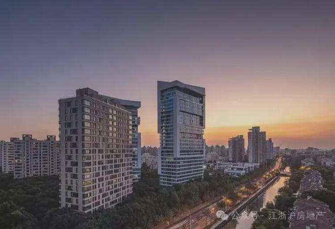 中鹰黑森林网站售楼处发布：健康科技住宅人居新标杆(图2)