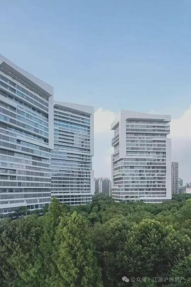 中鹰黑森林网站售楼处发布：健康科技住宅人居新标杆(图4)