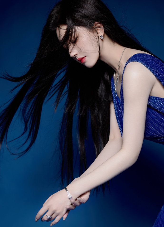 把腿抬起来放到墙上就不疼了-把腿抬起来放到墙上就不疼了安装版V