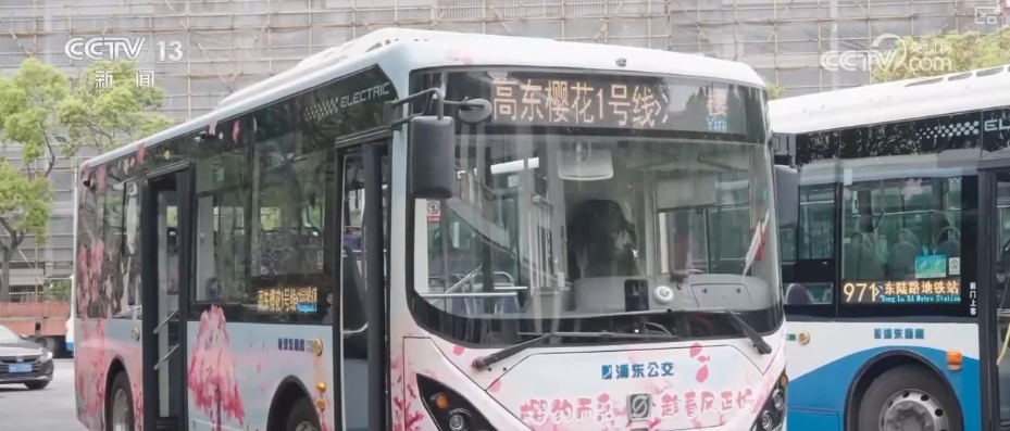 更好居住→“朝夕相伴”→便捷出行为民“暖”事托起民生“温度”(图21)