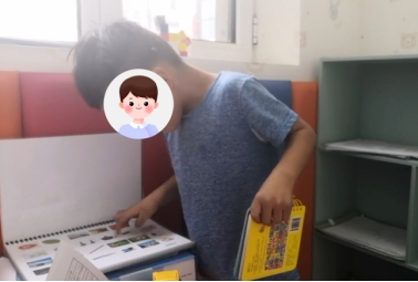 孩子总爱“自言自语”行为举止怪异是自闭症吗？能治好吗？石家庄六一儿童医院(图1)