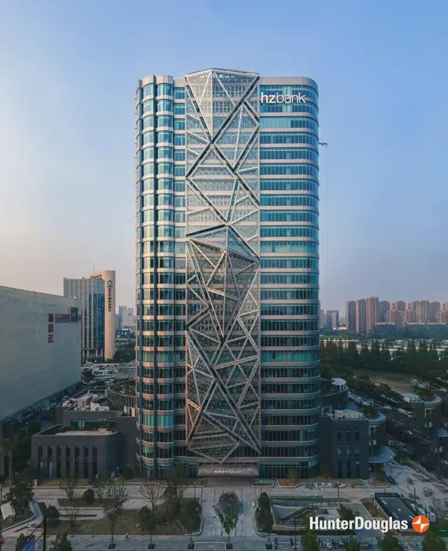 杭州银行总行新大楼立面如钻石(图2)